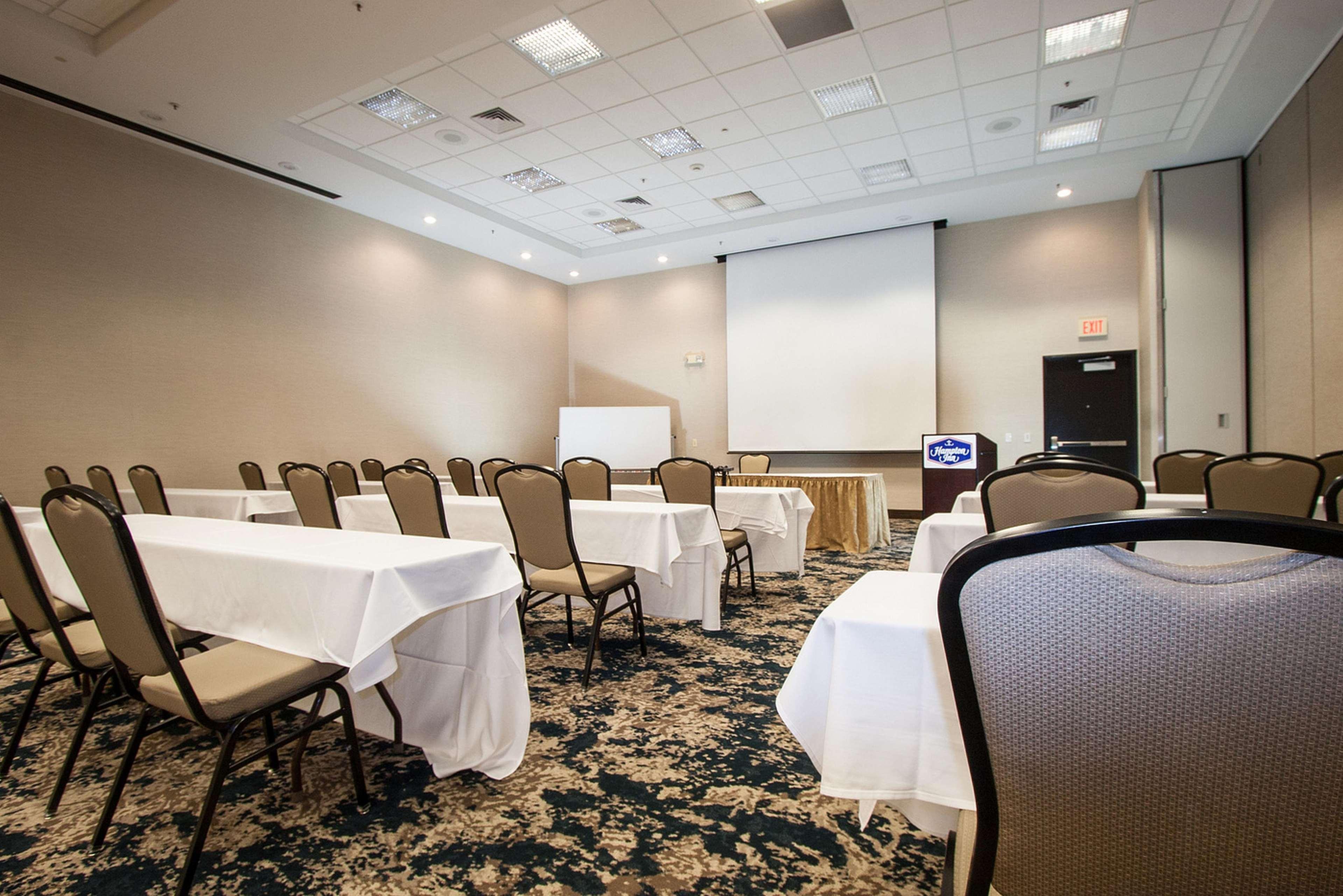 Hampton Inn - Great Falls Exterior photo